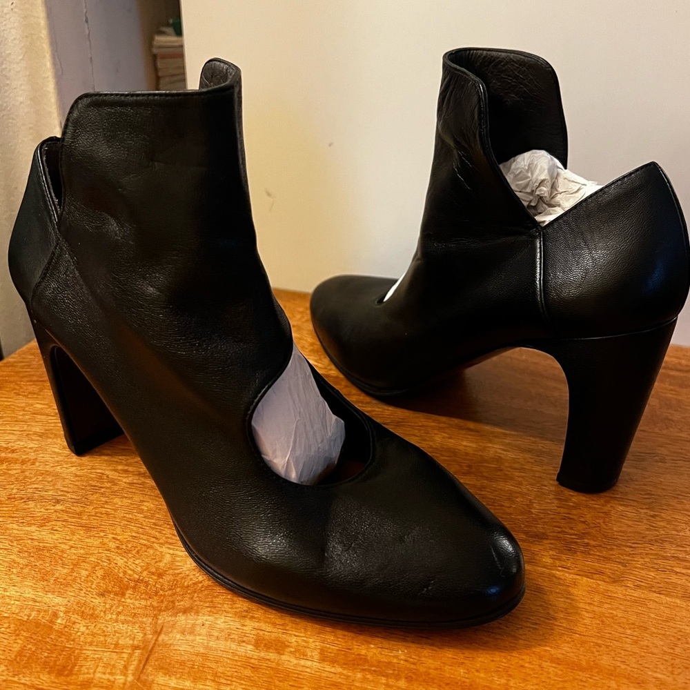 Chie Mihara Black Leather Cutout Ankle Boots | Made in Spain | Size 37